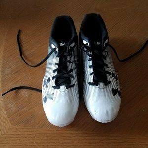 Under Armour field hocky shoes. BRAND NEW